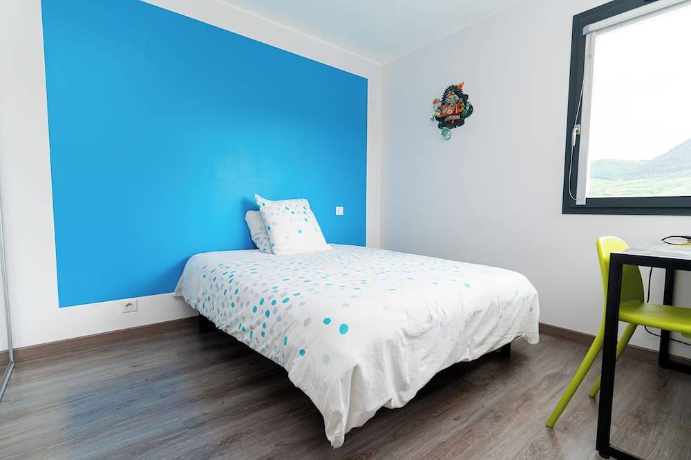 Villa with pool ideal for families in Millau, Parc naturel régional des Grands Causses