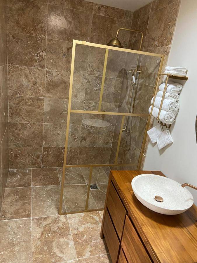 Double Room with Private Bathroom in Bergerac, Périgord Pourpre
