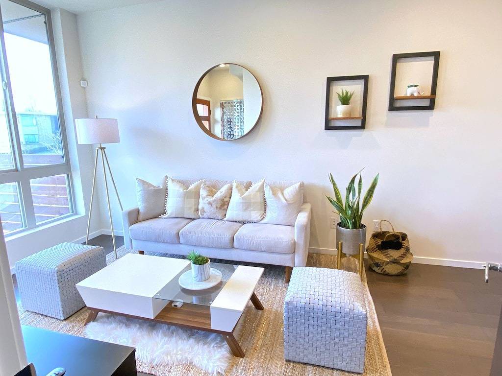 Spacious & Elegant Seattle Gem Private Rooftop Retreat in West Seattle, Seattle