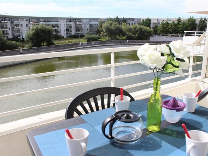 Gîte pour 4 personnes, avec Piscine et Vue sur le lac dans Port des Minimes - 2