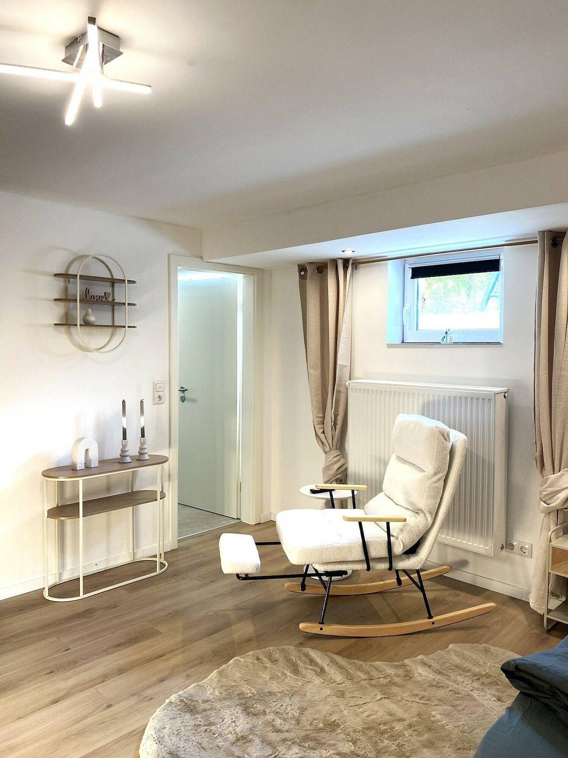 Ganze Ferienwohnung, Allgäu-Nest mit Stellplatz – Naturnah und Urban in Durach, Bayerisch Schwaben