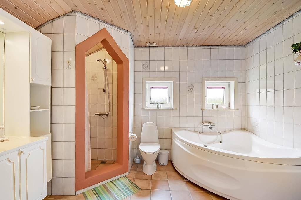 Großes Ferienhaus am Nissum Fjord – Mit 4 Schlafzimmern, 2 Bädern, Sauna und Whirlpool in Ulfborg, Nissum Fjord
