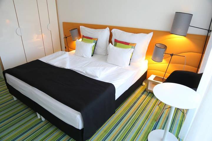 Hotel für 3 Personen, mit Balkon und Terrasse sowie Garten und Sauna in Balatonfenyves - 3