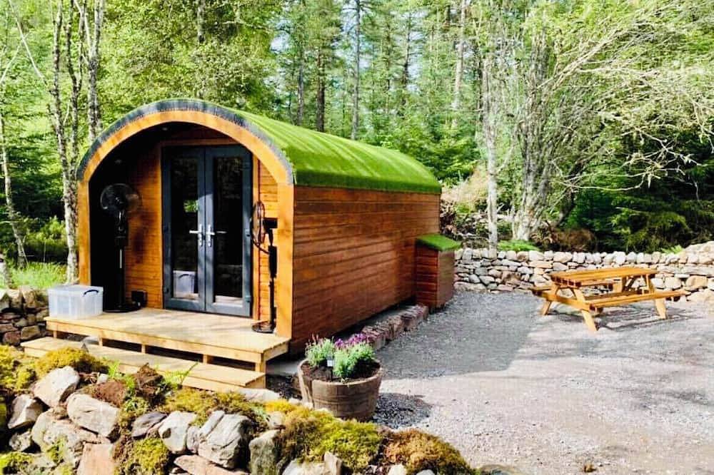 Luxury Glamping Pod surrounded by nature. in Highlands