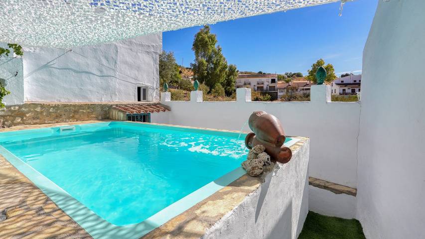 Casa rural para 12 personas, con balcón/terraza y piscina en Montecorto - 2