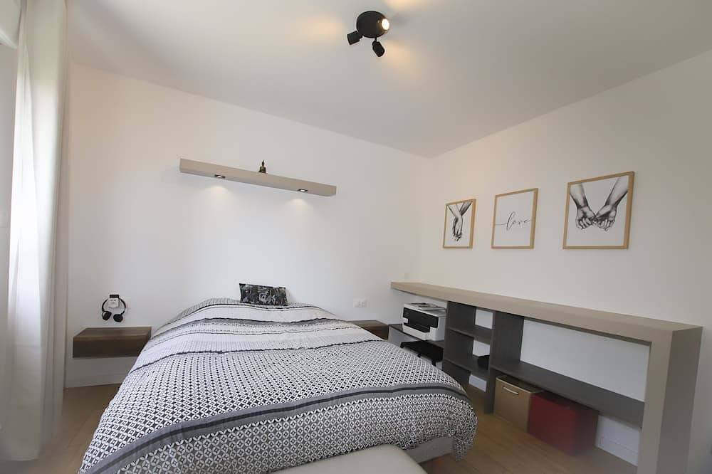 La villa du jet 2 kilometers from downtown Quimper in Ergué-Gabéric, Quimper region