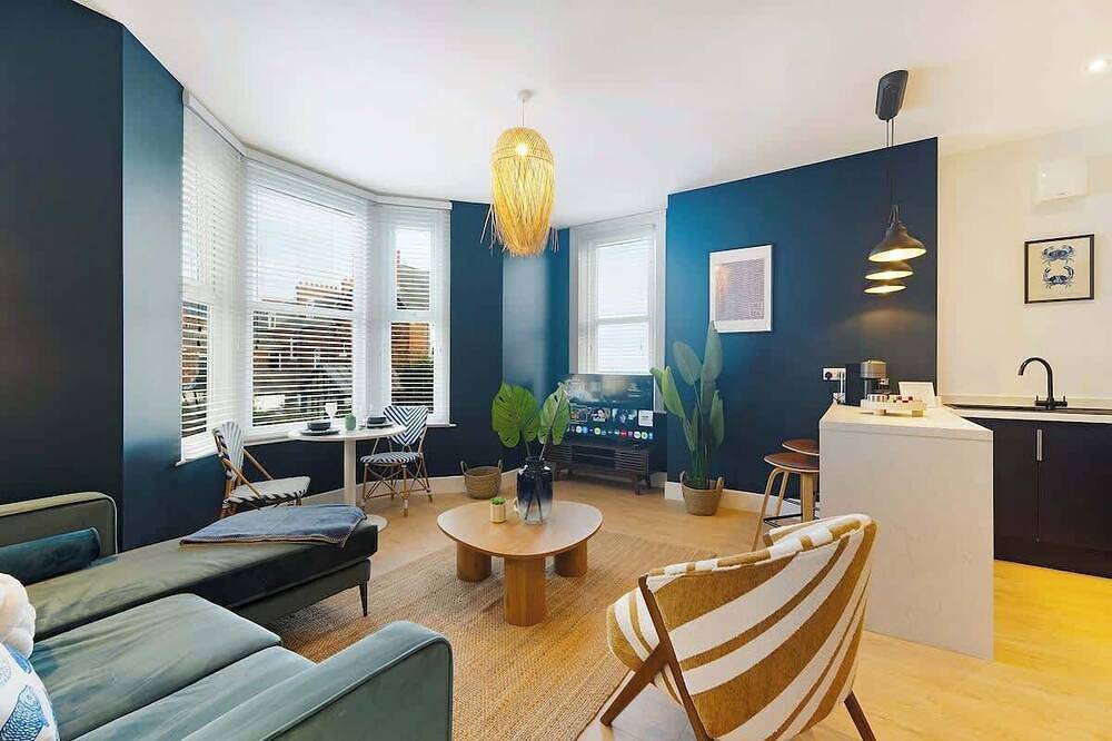 Entire apartment, High-Spec Hartlepool 3Br Apartment | Sleeps 5 by Stay With Us in Hartlepool