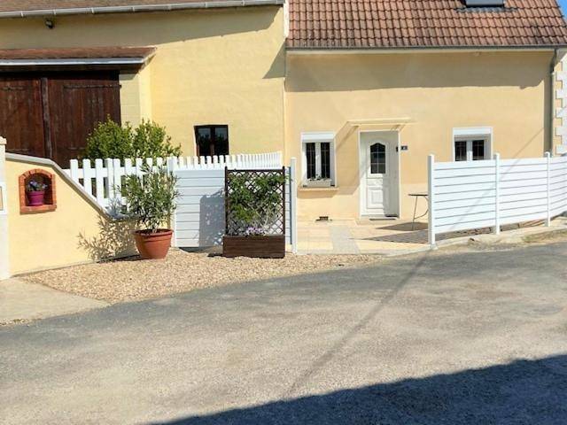Location de vacances pour 4 personnes, avec vue ainsi que vue sur le lac et jardin à Saint-Firmin-sur-Loire - 3