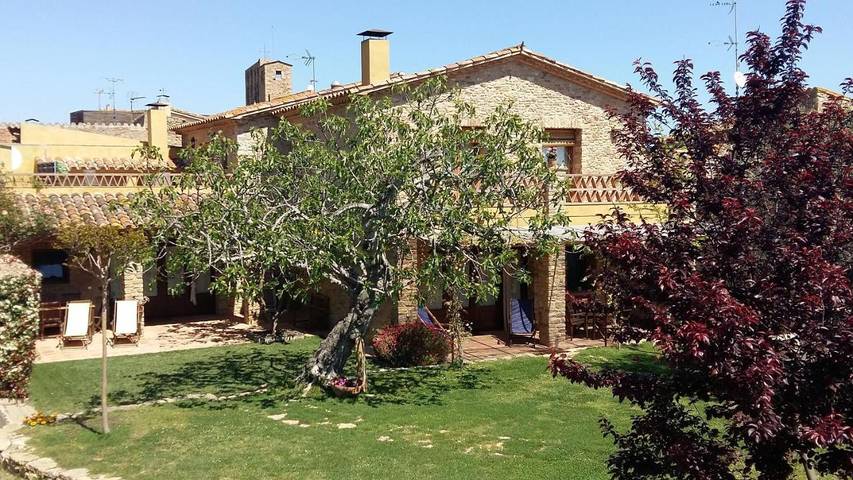 Casa rural para 10 personas, con jardín y vistas en Sant Feliu de Boada