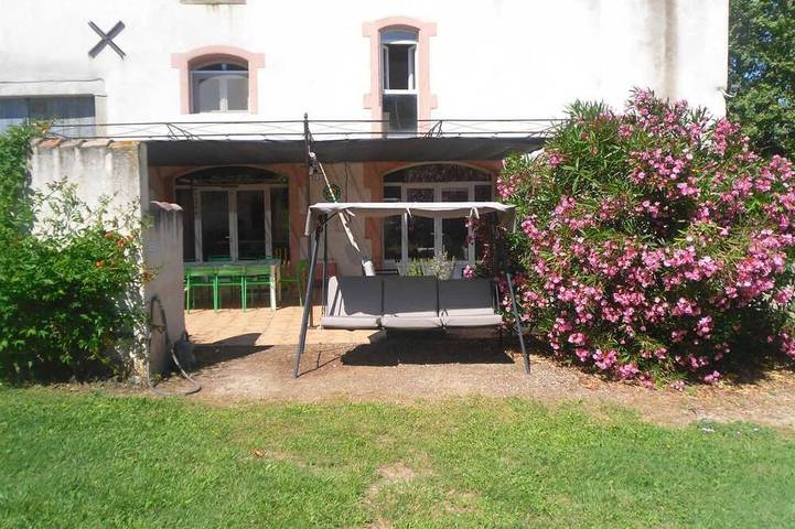 Maison de vacances pour 10 personnes, avec piscine et jardin à La Redorte