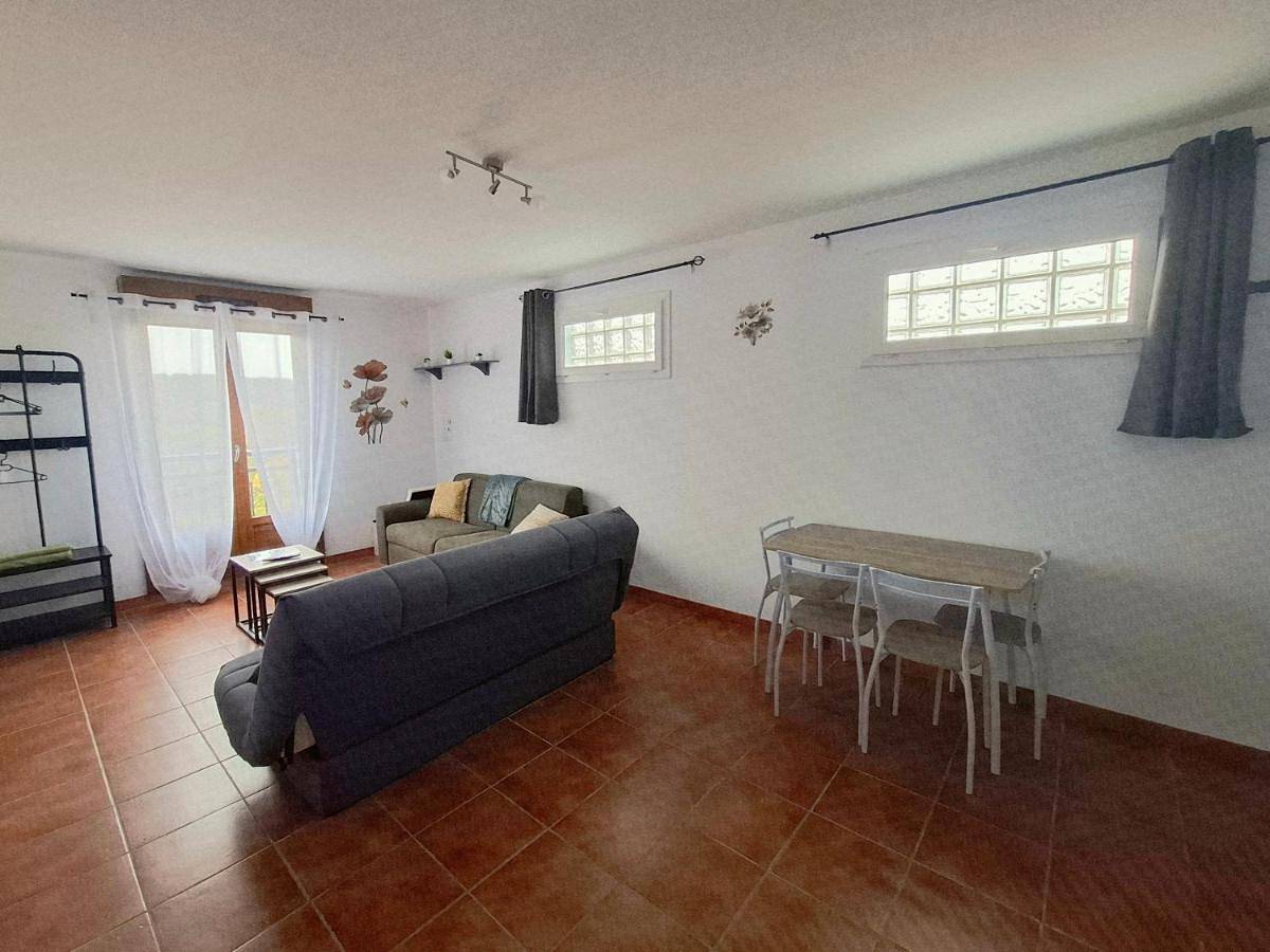 Appartement entier, Le gîte de Gabriel - studio in Saint-Martin-d'Ablois, Marne