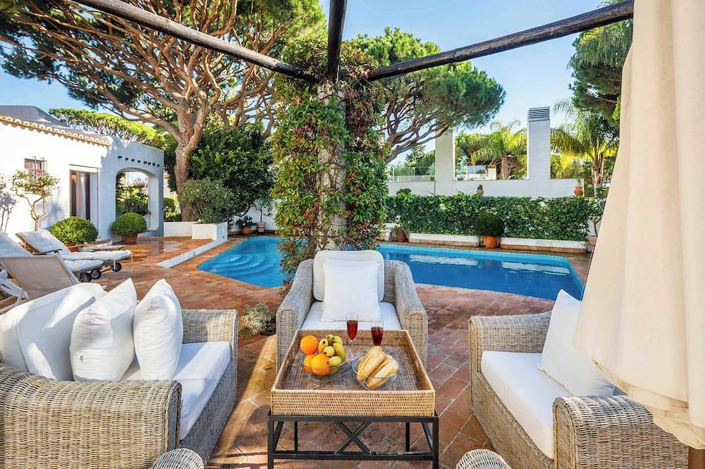 Villa Clarins - Beautiful Roof Terrace in Vale do Lobo, Almancil