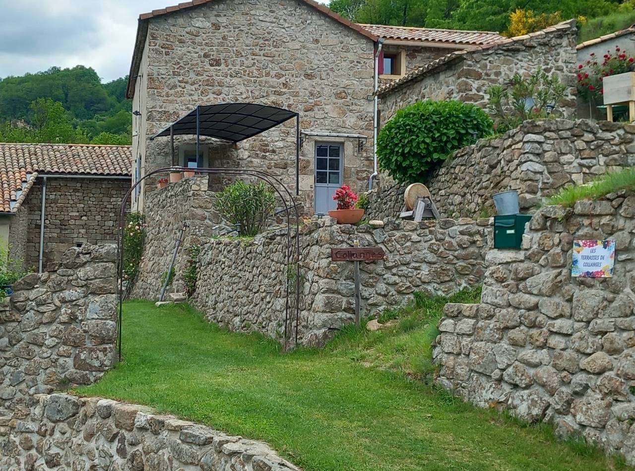 Chambre d'hôte les Terrasses de Collanges - Chambre in Saint-Pierre-de-Colombier, Parc naturel régional des Monts d'Ardèche