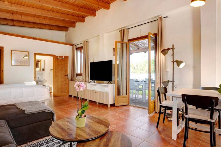 Villa la Luna La Casita – Loft con Piscina Compartida y Terraza en Vejer, Cádiz in Vejer de la Frontera, Costa de la Luz