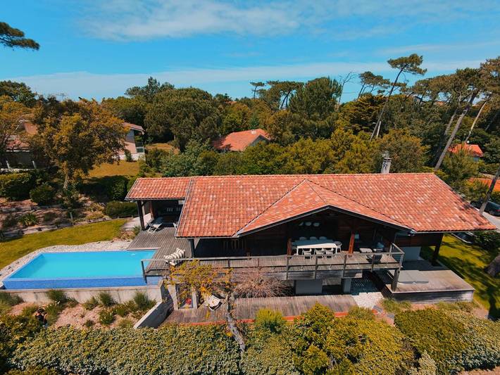 Location de vacances pour 8 personnes, avec jardin ainsi que jacuzzi et balcon dans Plage Naturistes - 2