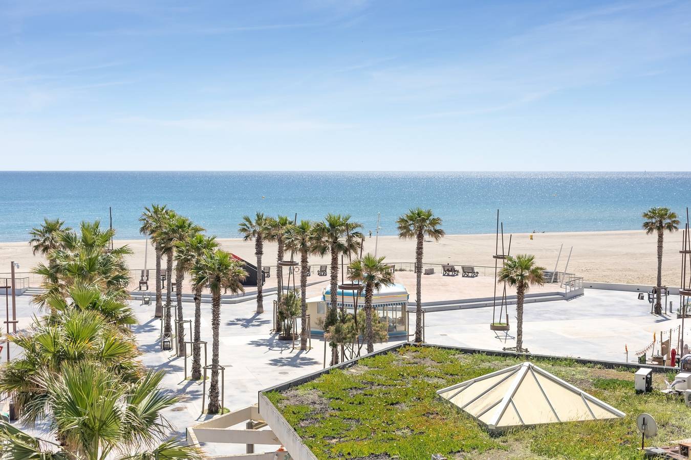 Appartamento intero, Appartamento 'Appartement Canet Plage Front Mer' con vista mare, terrazza privata e aria condizionata in Canet-en-Roussillon, Côte d'Améthyste