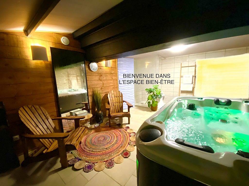 Spa et massages à Ô Clair de Lune Sarlat Centre - Chambre Privilège in Sarlat-la-Canéda, Périgord Noir