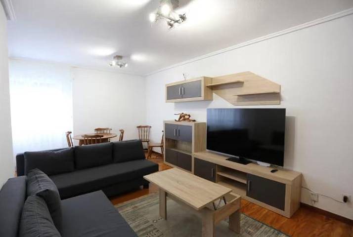 Gîte pour 8 personnes, avec vue et terrasse à Noja