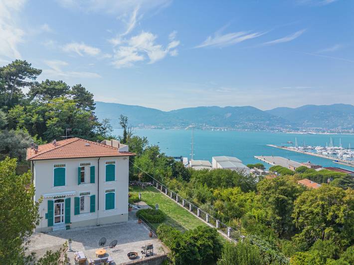 Ferienhaus für 7 Personen, mit Terrasse und Garten sowie Ausblick in La Spezia - 2