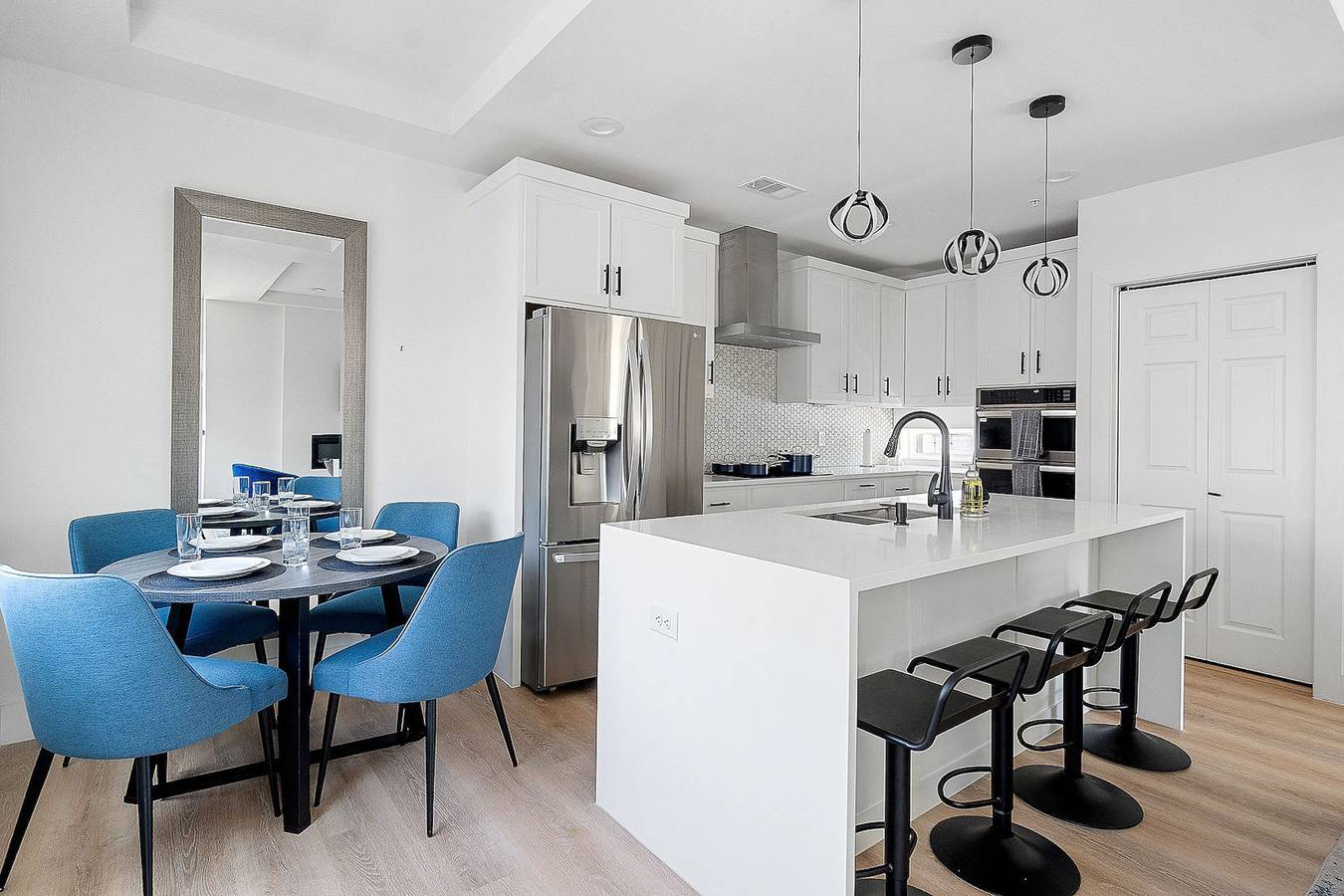 Apartamento entero, Modern Townhome Rooftop Backyard Garage in Dallas, Condado de Dallas