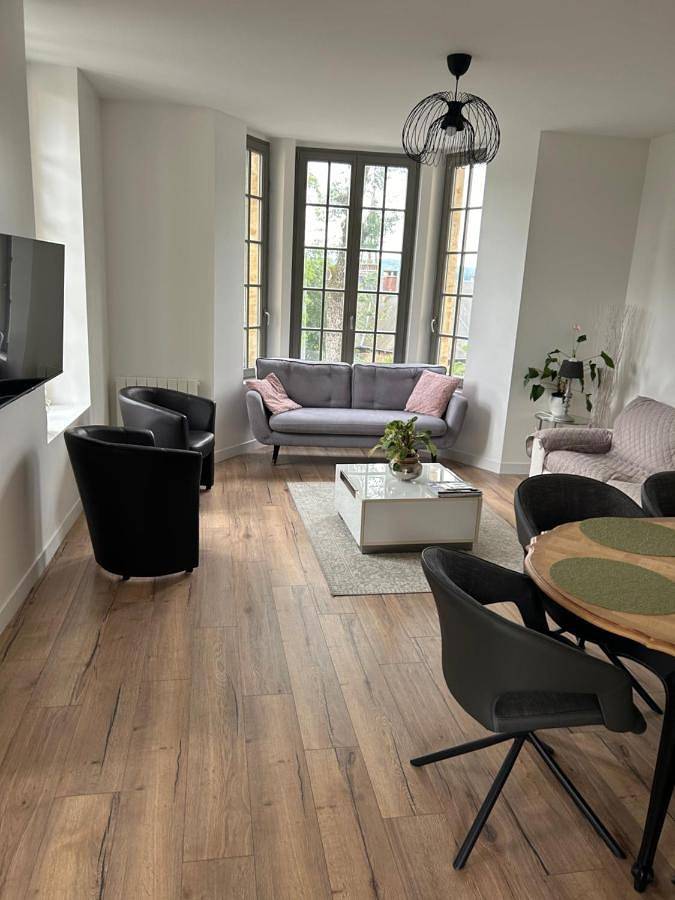 Two-Bedroom House in Sedan, Ardennes