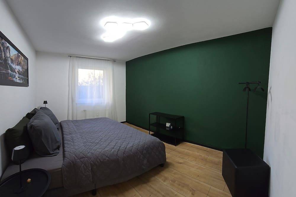 Ganze Wohnung, Apartment 'Lake Loft Salzburg' mit privater Terrasse und eigezäuntem Garten in Seeham, Bezirk Salzburg-Umgebung