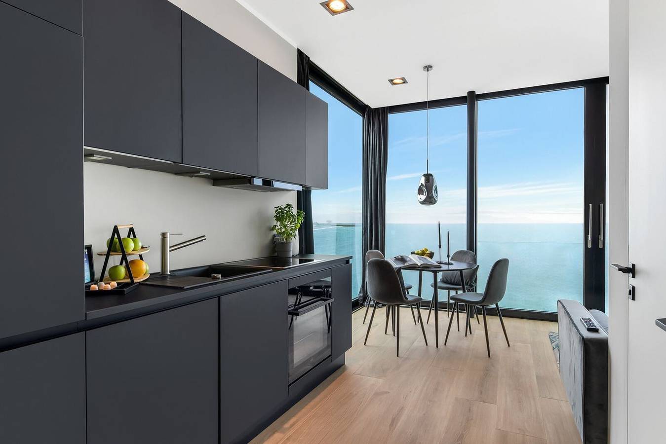 Ganze Wohnung, Bieker: Exklusive Ostsee-Ferienwohnung mit freiem Meerblick direkt am Strand in Olpenitz, Kappeln