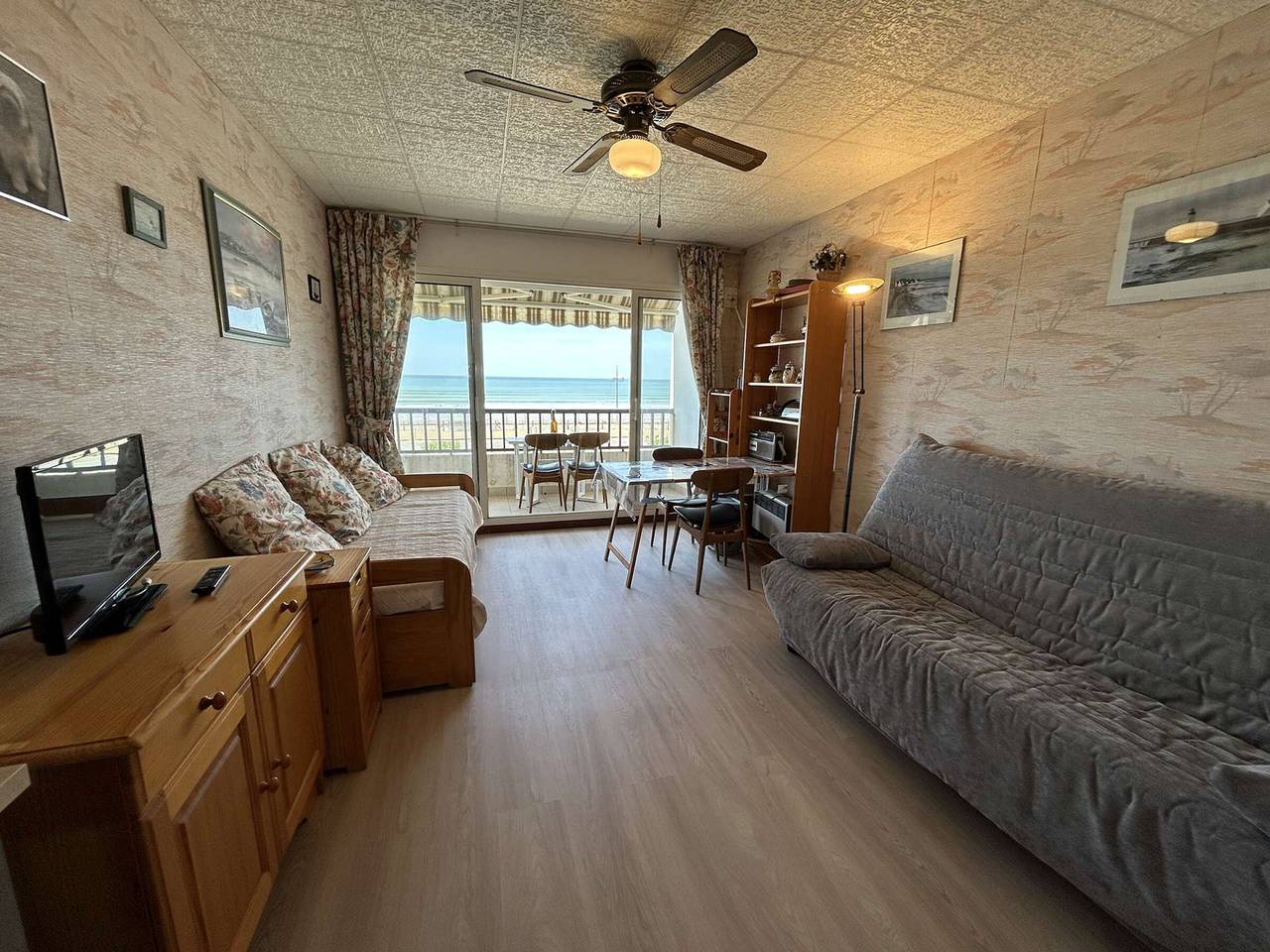 Appartement entier, Studio vue mer à Saint Jean de Monts, parking inclus in Saint-Jean-de-Monts, Vendée