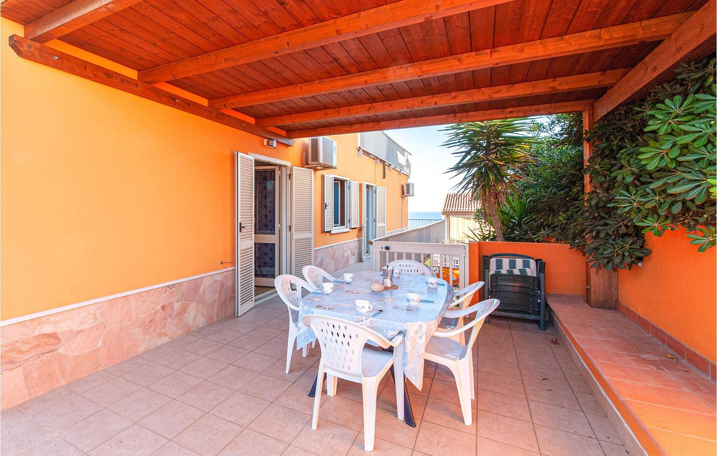 Geheel vakantieappartement, Appartement op de begane grond bij kust en stad - 65m² in Castelsardo, Provincie Sassari