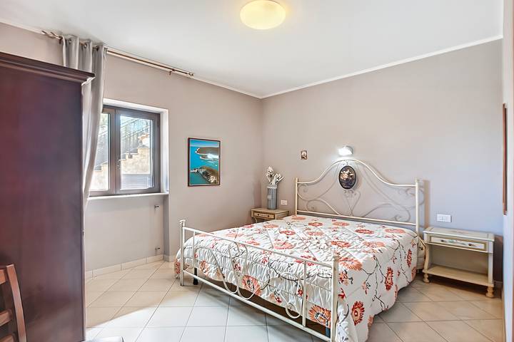 Vacation rental for 5 people, with balcony and yard in Gargano