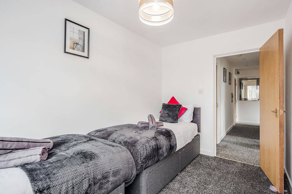 Apartamento entero, Free parking★ Gated Haven★ Stunning 2 Bed Apt ★Watfordfc/Hospital/Atria/Theater★ in Watford, Hertfordshire