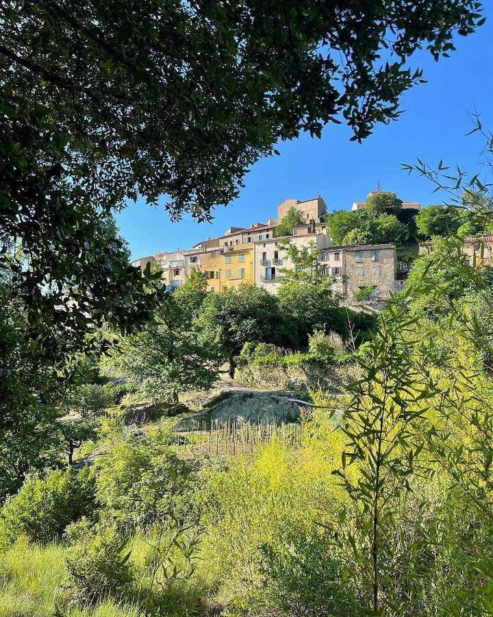 Three-Bedroom Home in Duilhac-sous-Peyrepertuse, Parc naturel régional Corbières-Fenouillèdes