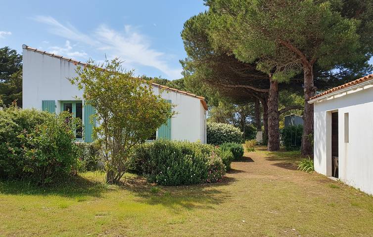 Location de vacances pour 9 personnes, avec jardin ainsi que terrasse et piscine à Les Portes-en-Ré - 4