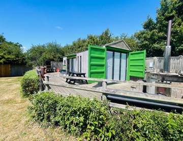 Glamping for 4 People in St Osyth, Essex, Photo 2
