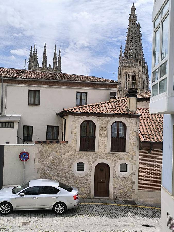 Martínez Suite Burgos in Burgos, Provincia de Burgos