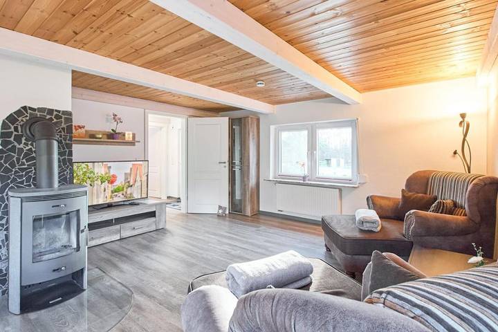 Ferienhaus für 2 Personen, mit Terrasse und Garten sowie Sauna