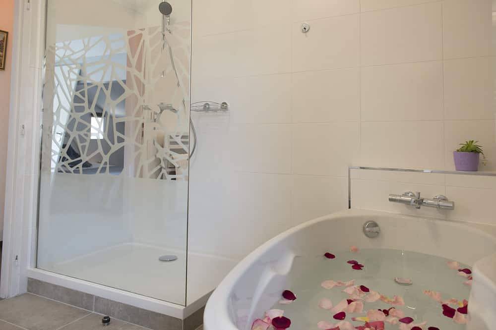 Gite Con Encanto 4 **** con Spa, aire acondicionado, sábanas, bicicletas, equip. Bebé in Fumel, Región de Villeneuve-sur-Lot