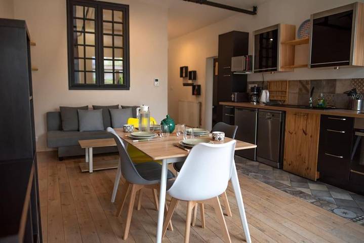 Location de vacances pour 6 personnes, avec terrasse à Tours