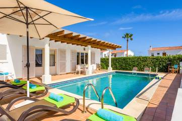 Villa in Sant Lluís, Coast of Menorca für 6 