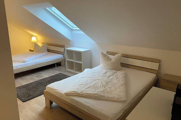 Ganze Wohnung, Gemütliche Ferienwohnung für bis zu 4 Personen in der Nähe von Heidelberg in Sandhausen, Rheinebene