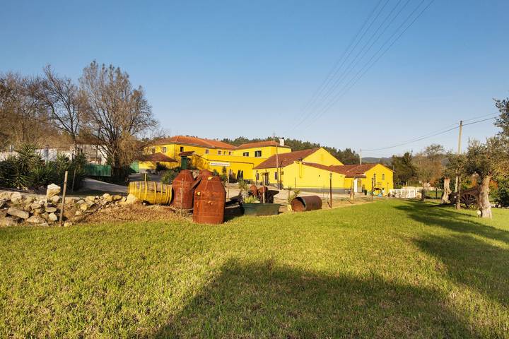 Room 'Quarto 4 Piso Superior - Quinta Df' with Mountain View, Wi-Fi and Air Conditioning in Eiras, Coimbra