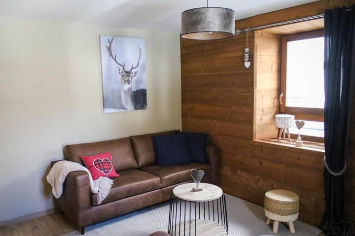 Location de vacances pour 5 personnes, avec vue ainsi que terrasse et jardin à Ramonchamp - 2