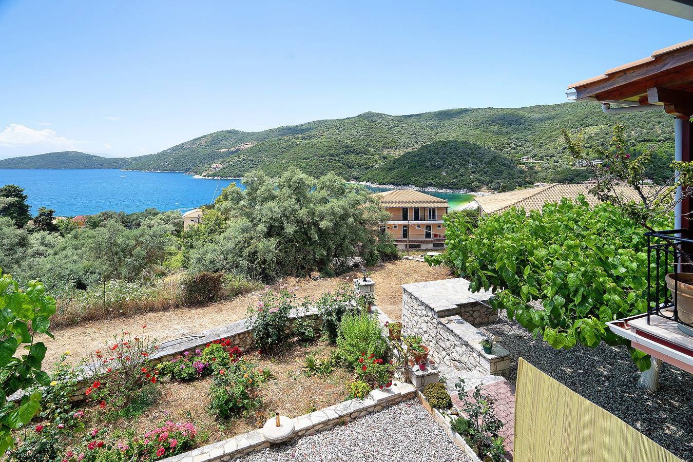Helt studio, Holiday Accommodation "Vardia studio A" with Sea View, Wi-Fi & Balcony in Poros (Lefkada), Hellas