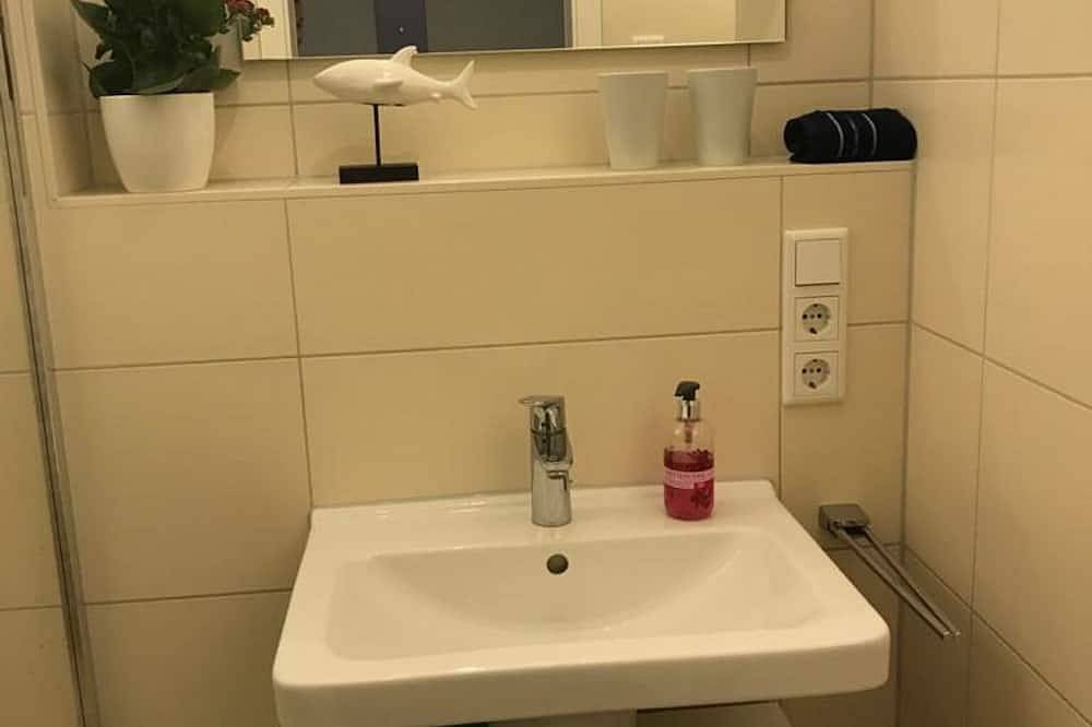 Entire apartment, Centrally located apartment (20 sqm) with underfloor heating and balcony in Regensburg, Eastern Bavaria