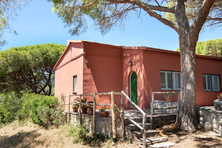Casa vacanza per 5 persone, con Idromassaggio e Terrazza nonché Giardino e Panorama a Le Rocchette