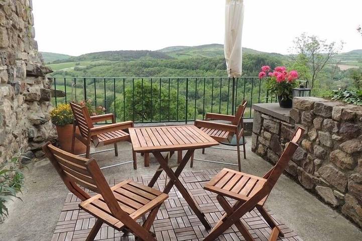 Location de vacances pour 2 personnes, avec jardin et balcon à Montaigut-le-Blanc - 3