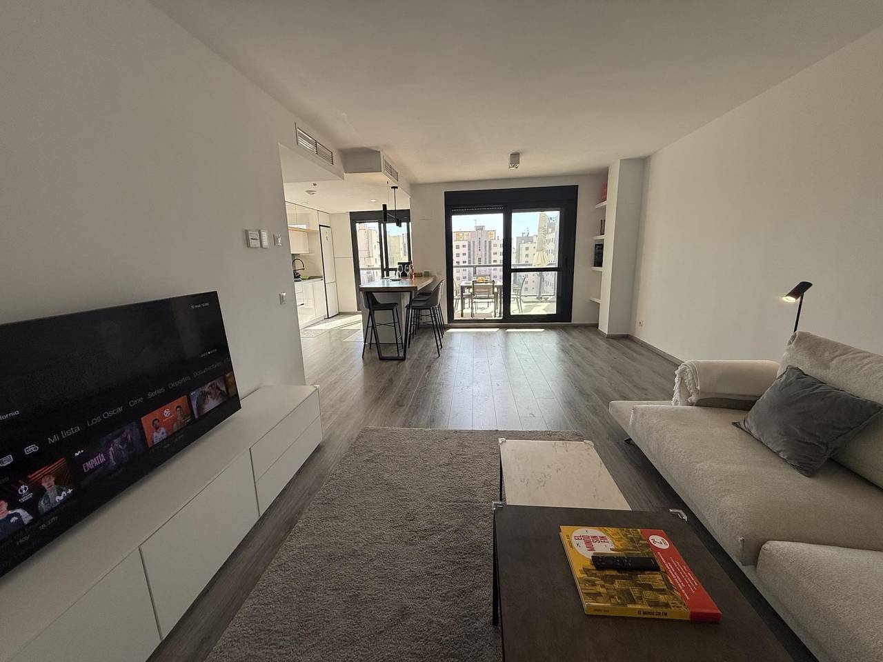 Ganze Ferienwohnung, Ferienwohnung für 4 Personen mit Balkon/Terrasse in El Barrio, San Juan Playa