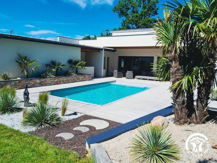 Maison de vacances pour 8 personnes, avec Jacuzzi et Terrasse ainsi que Jardin et Piscine