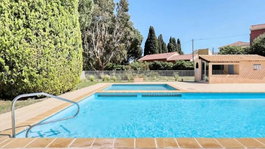 Gîte pour 4 personnes, avec piscine et jardin dans Plage Saint-Clair - 3