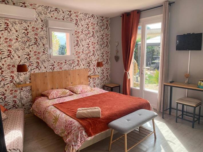 Chambre d’hôte pour 2 personnes, avec jardin ainsi que piscine et jacuzzi à Bollène - 2